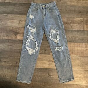 High Rise Mom Jeans Size 2 - Never Worn
